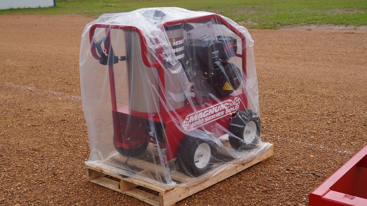 Magnum Pressure Washer