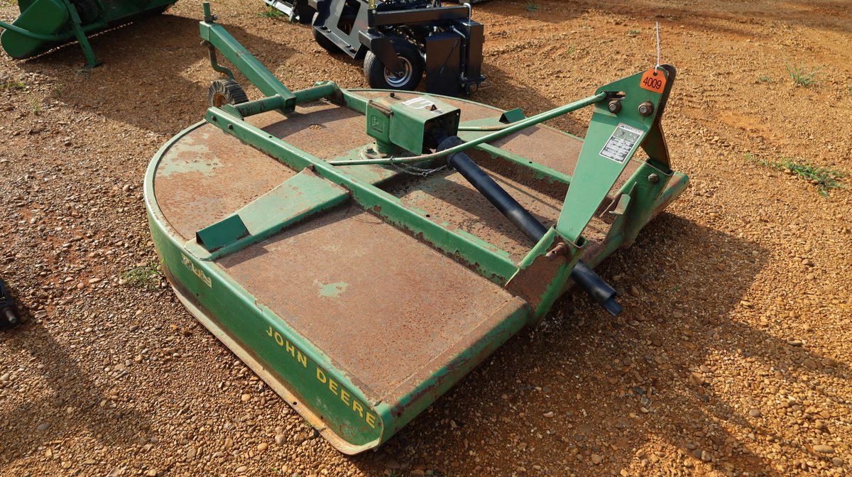 John Deere 709