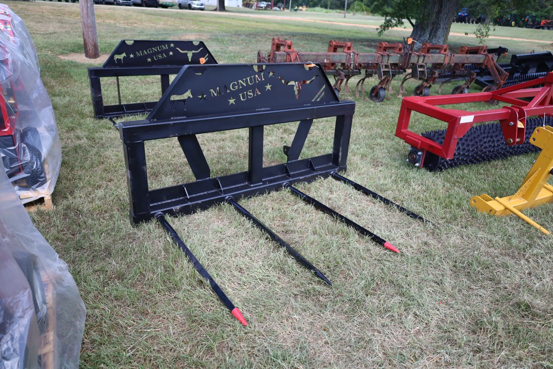 Magnum Global Double Bale Spear