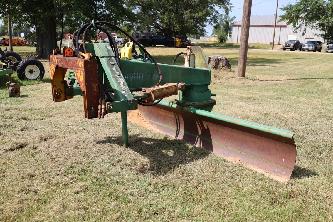 John Deere  Hyd. Blade