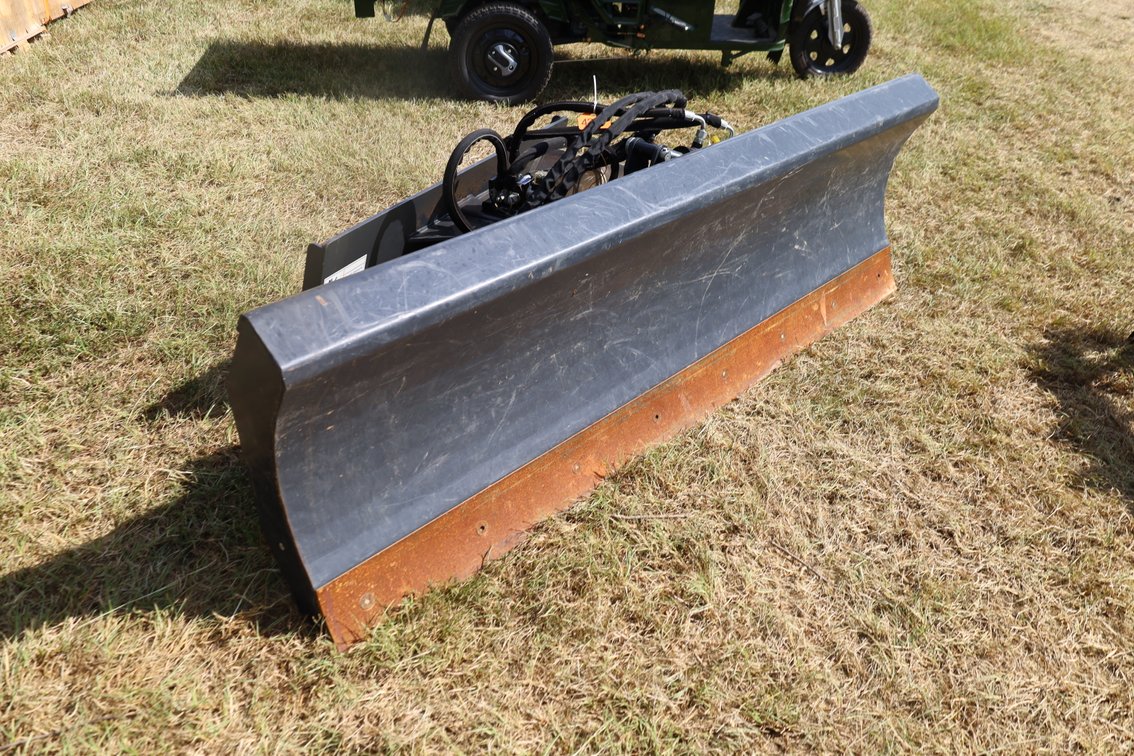 Dozer Blade Skid Steer Attach