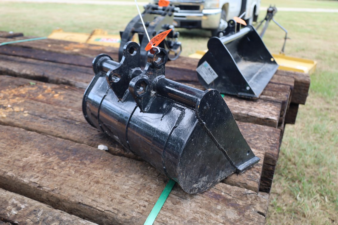 Chinese Mini Ex 19in Bucket