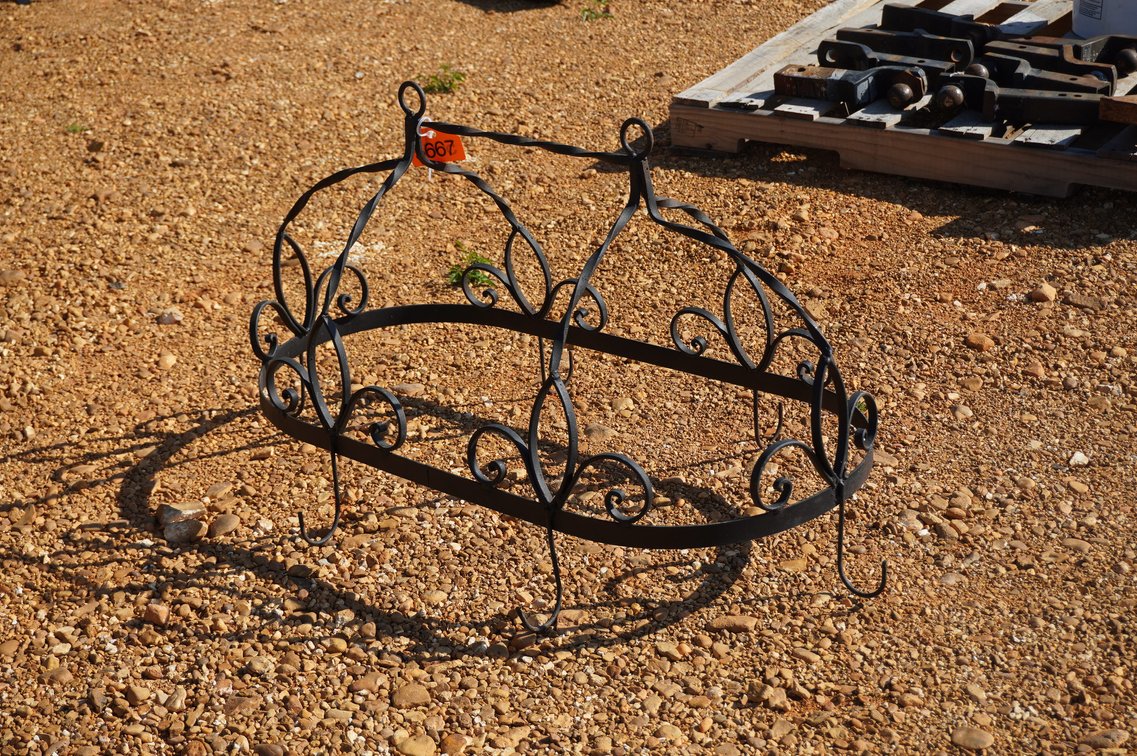 Metal  Pot Holder