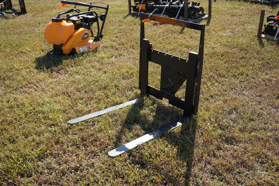 FUTURE Pallet Forks
