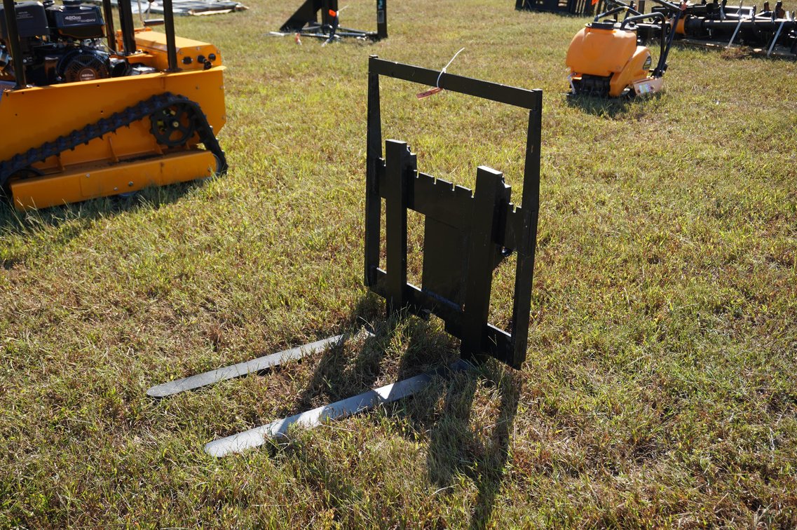 FUTURE Pallet Forks