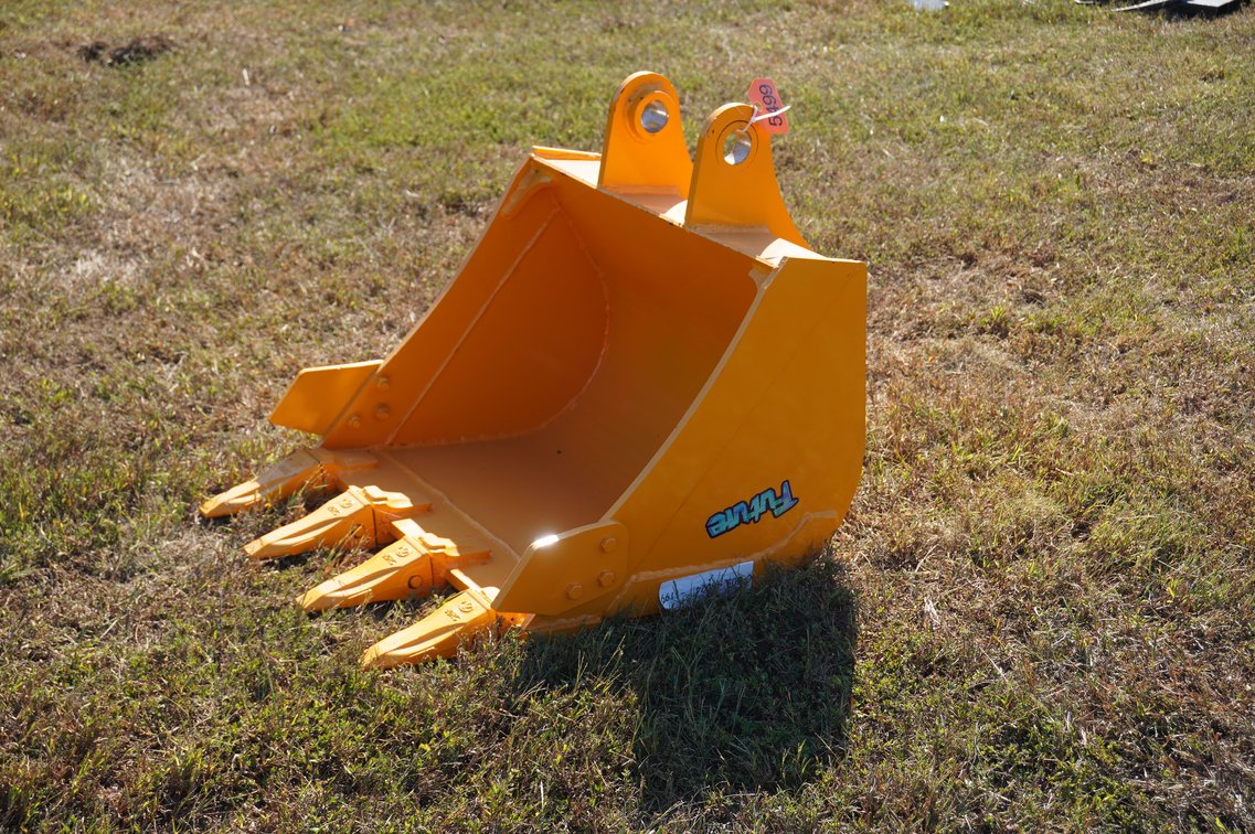 FUTURE 305 24" Bucket