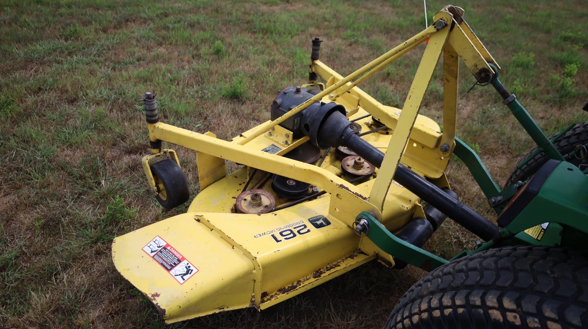 John Deere 261
