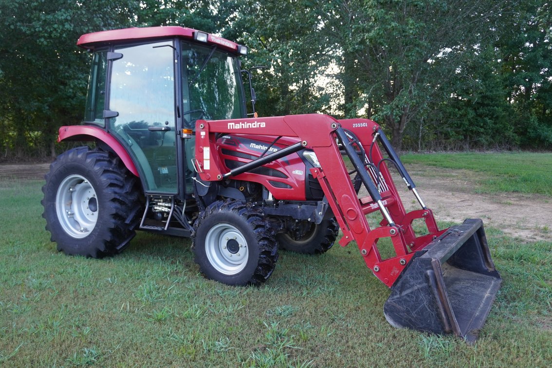 Mahindra 2555