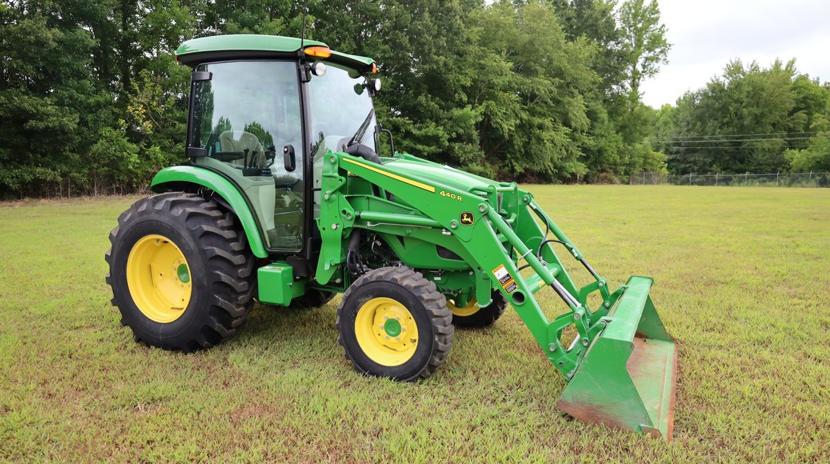 John Deere 3039R