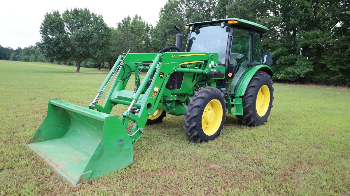 John Deere 5060E