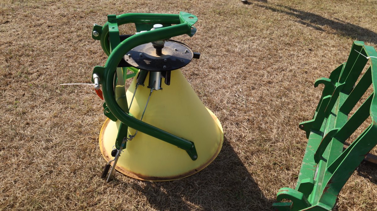 Spin Spreader Poly Hopper