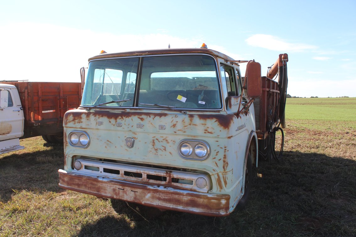 1958 Ford C-600 Cab Over