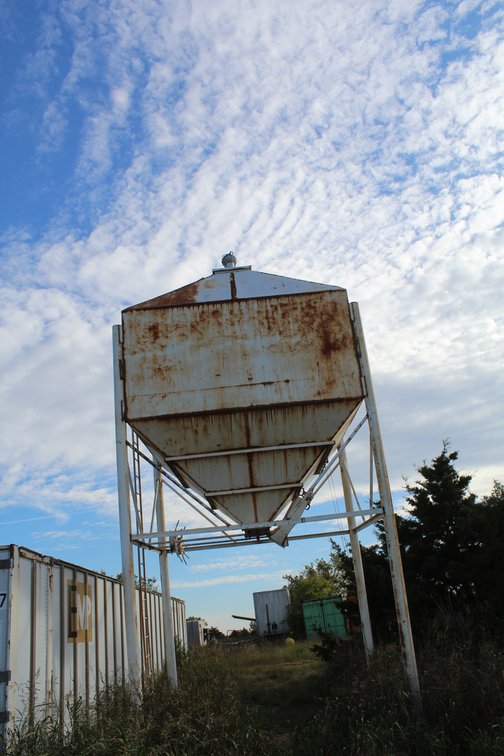 Overhead Feed Bin, 15 ton