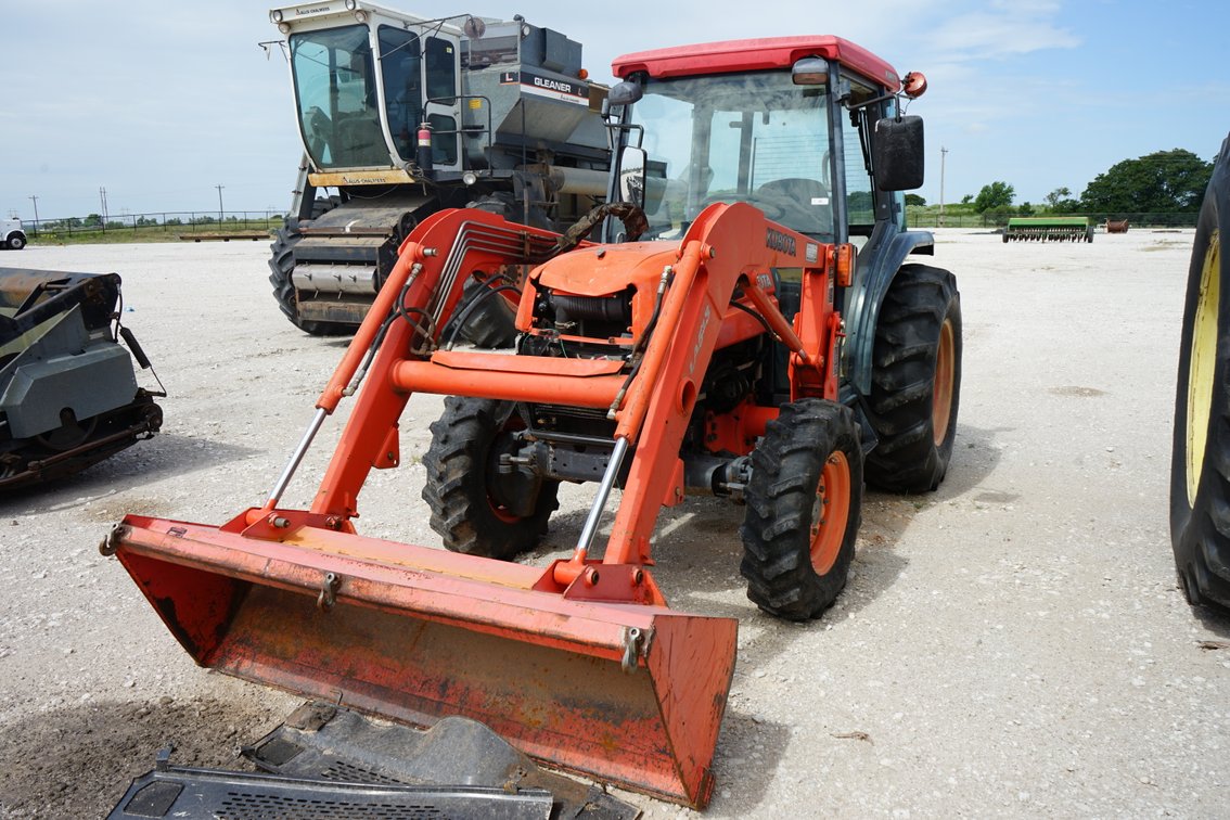 Kubota L4330 D HST Tractor