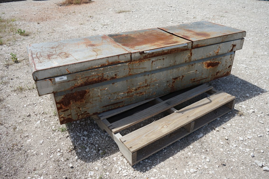 70" Metal Truck Bed Tool Box