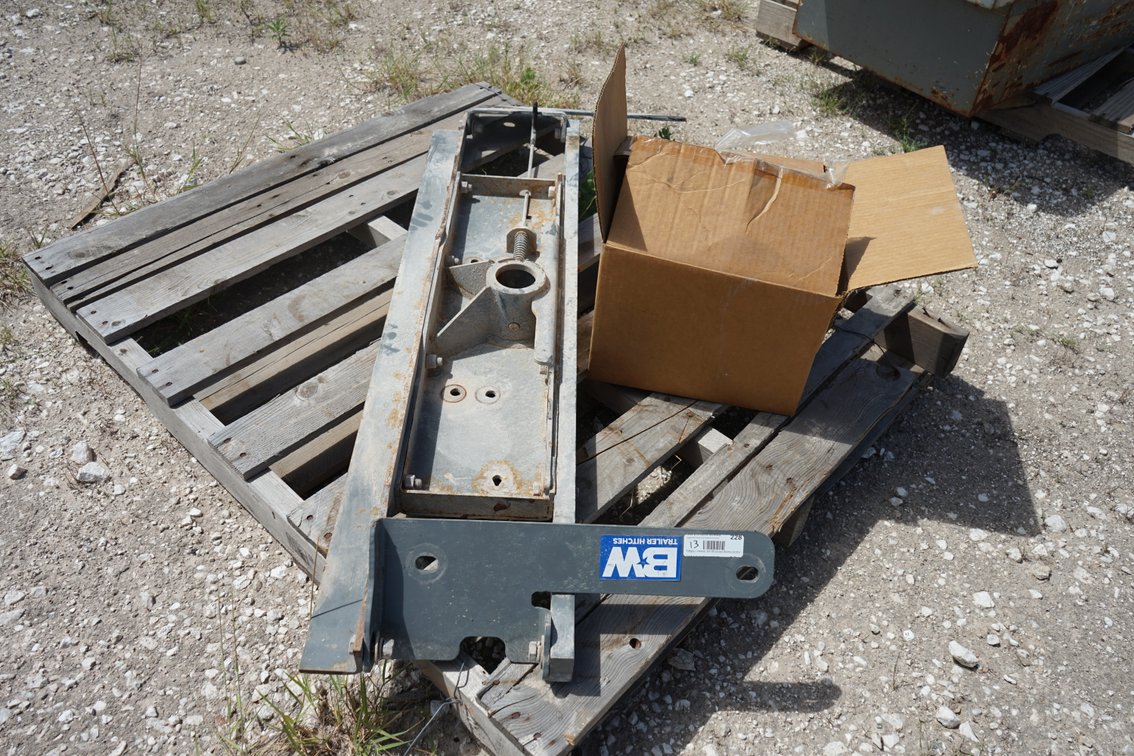 B&W Hide-Ball Hitch