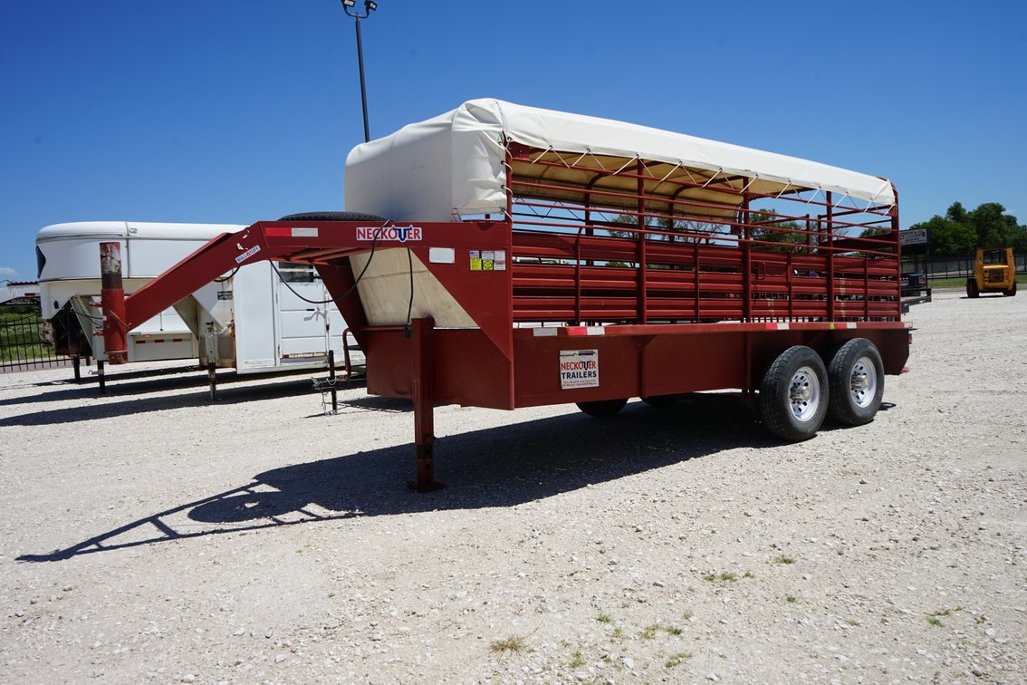 Neckovter Gooseneck Stock Trailer