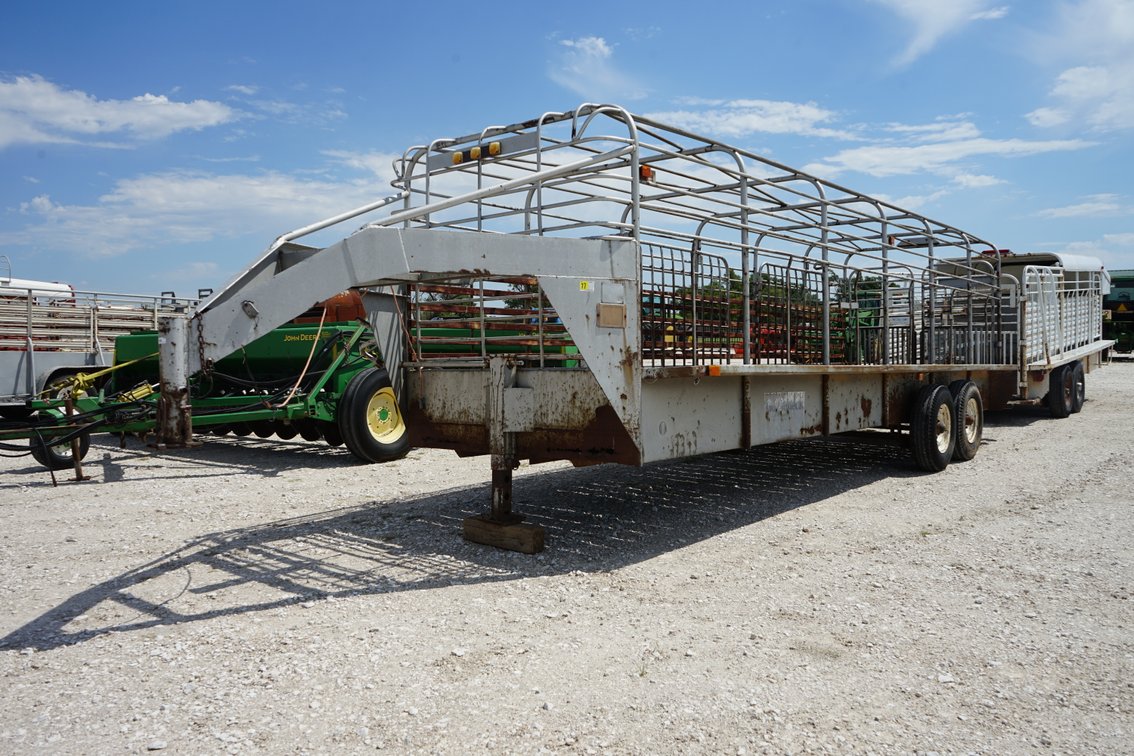 Open Top GN Stock Trailer