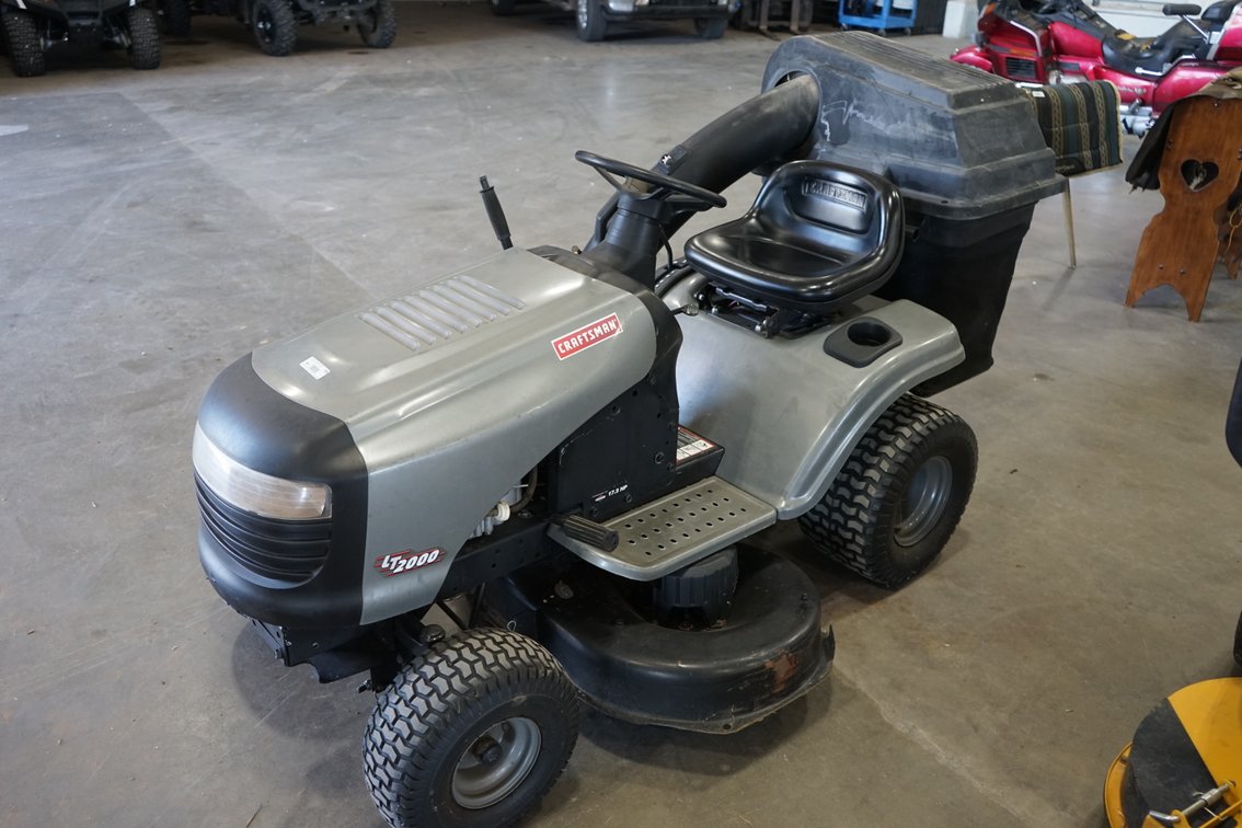Craftsman Riding Lawn Mower