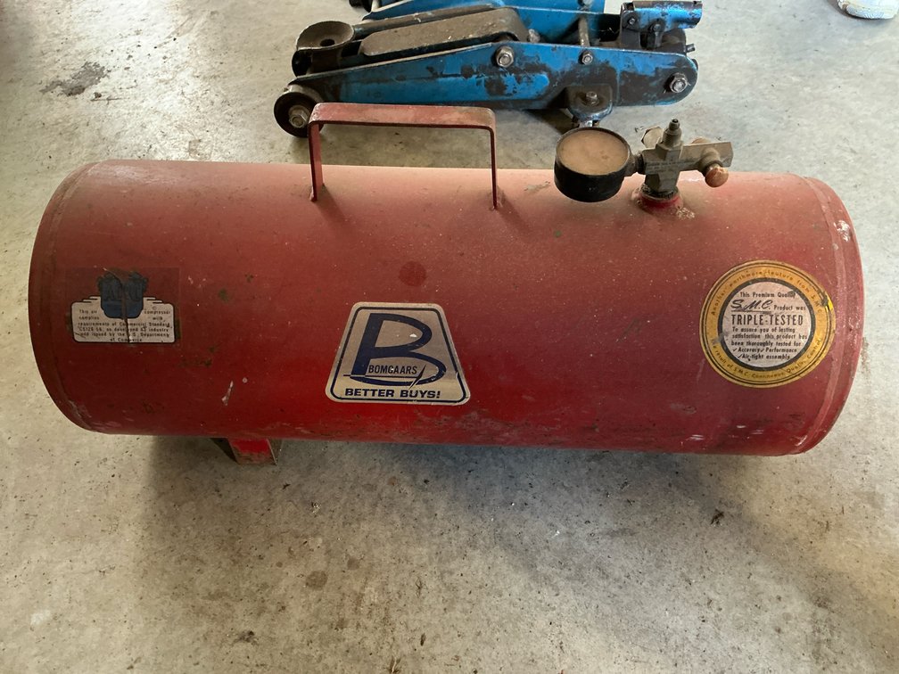 Air tank