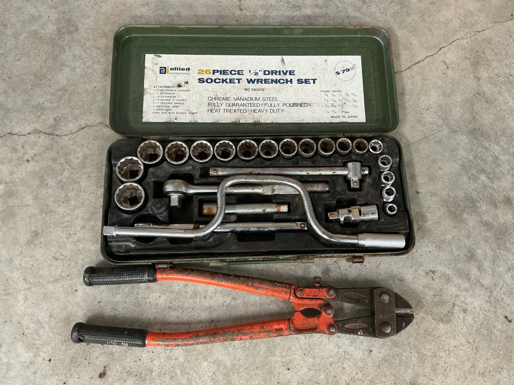 1/2” drive socket wrench set and bolt cutter