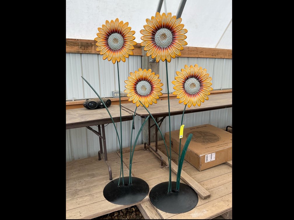 decorative metal flowers