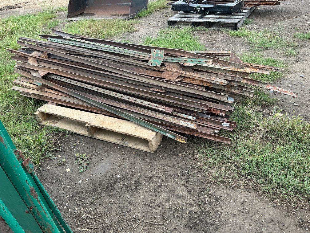 steel fence posts 5' approx 80