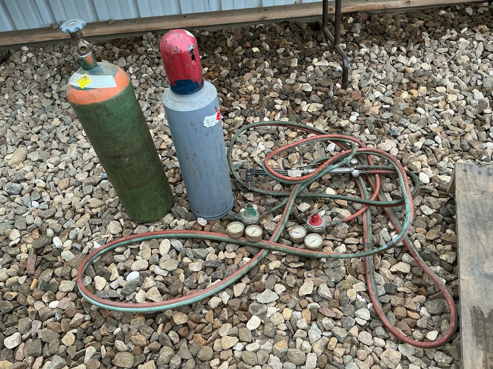 Acetylene cutting torch