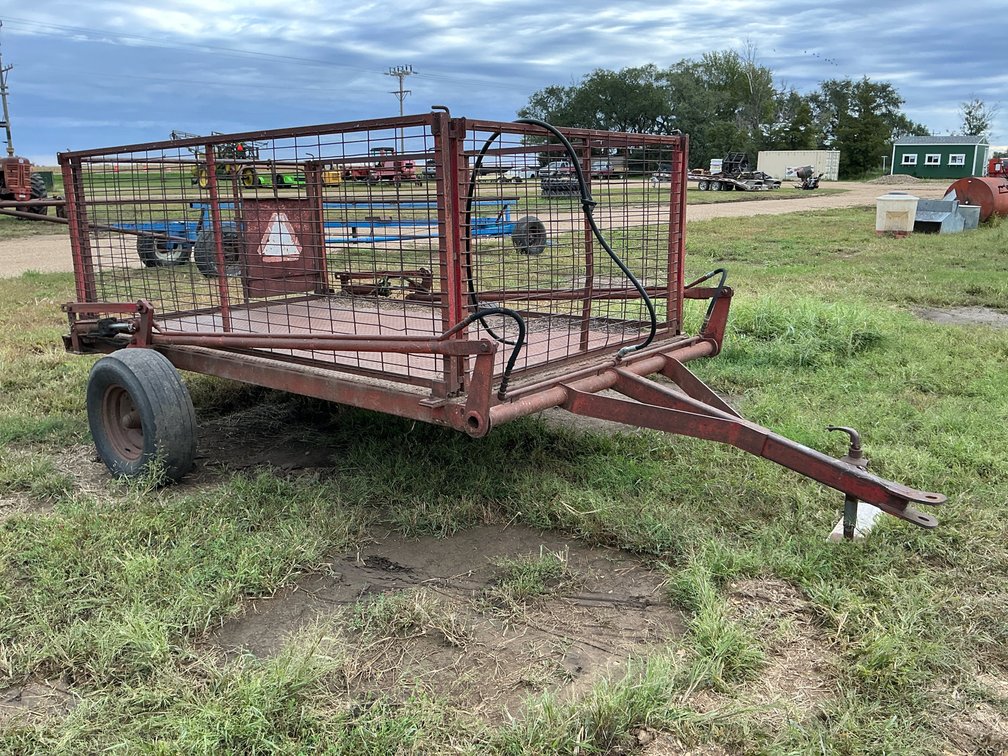 hydraulic livestock cart/carrier
