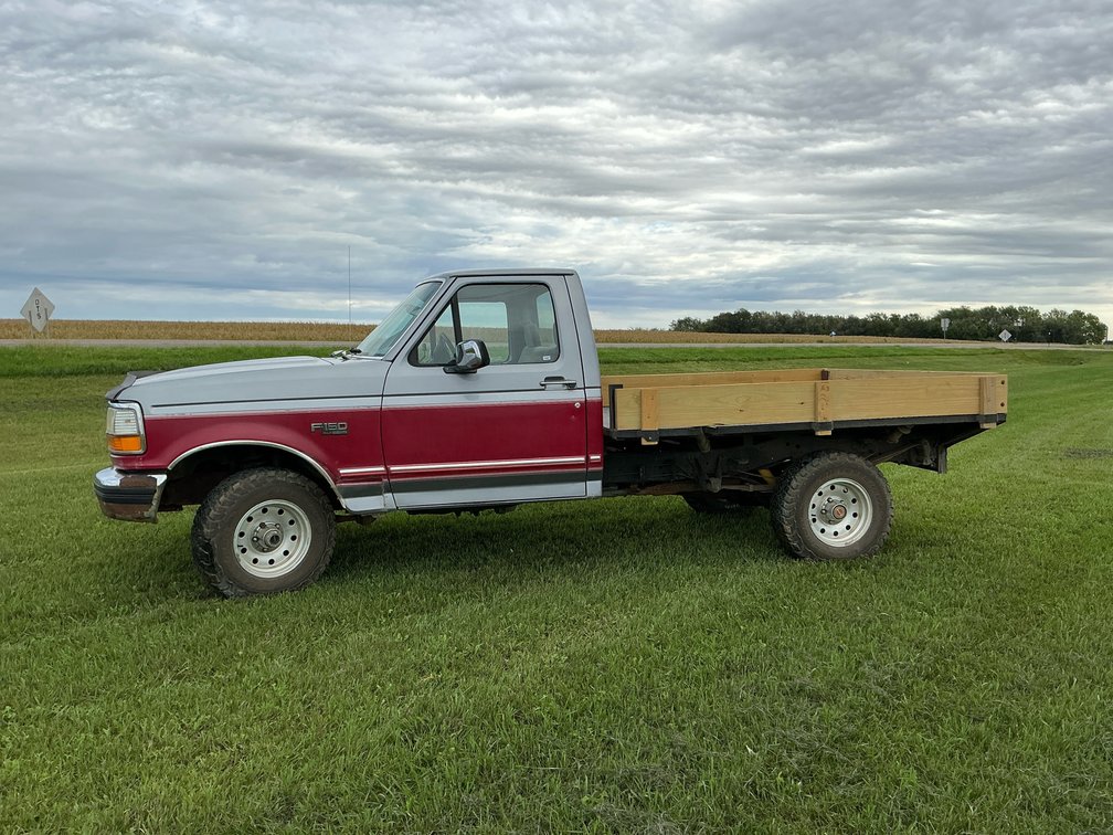 1994 Ford F150 4x4 pickup regular cab 8ft flatbed