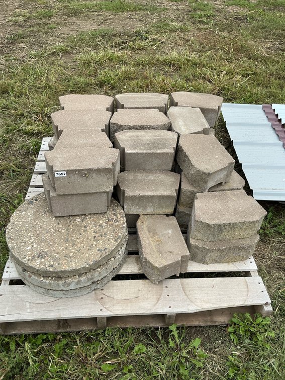landscaping block