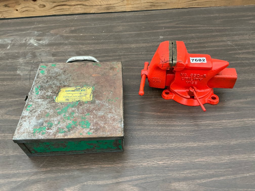 2 1/2" TO 4" Greenlee Knockout set and small vice w/brass jaws & swivel base