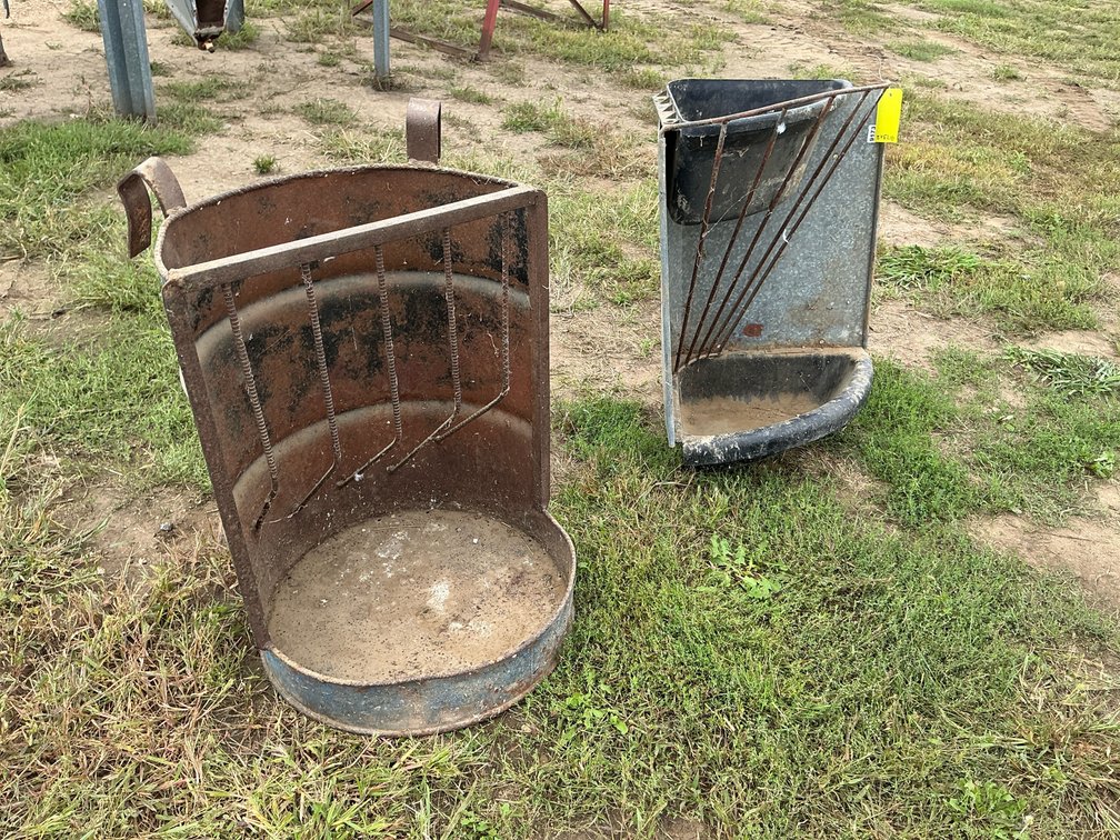 (2) corner stall feeders