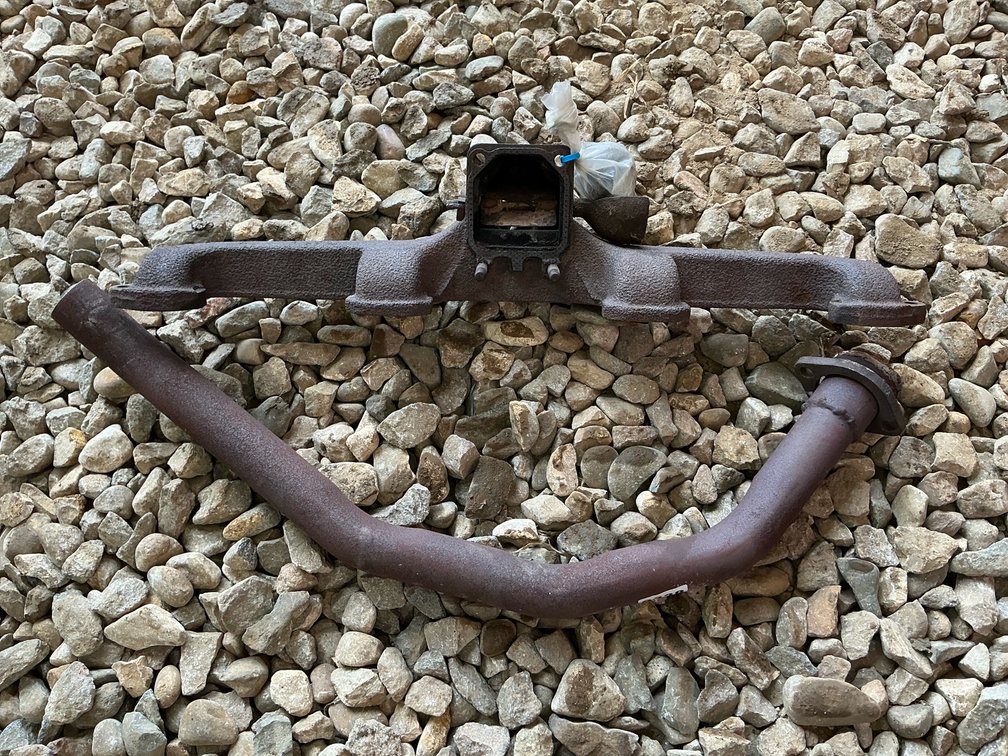 Exhaust manifold and pipe