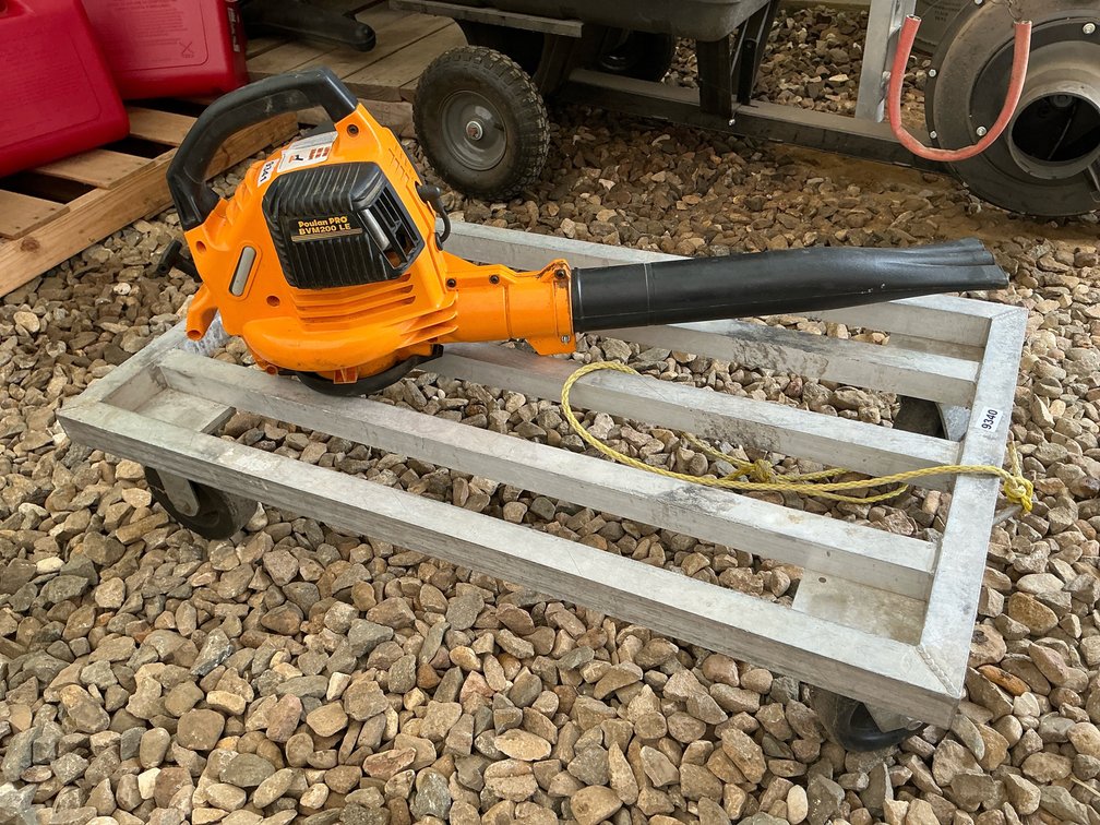 Aluminum cart and leaf blower