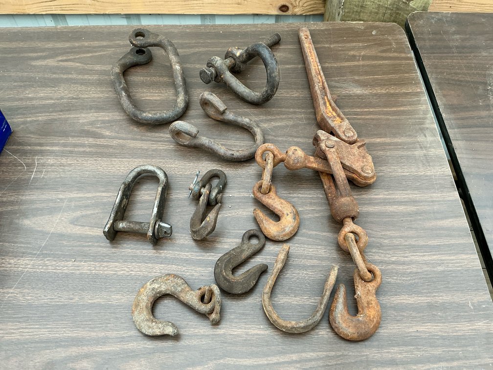 Chain binder, clevis