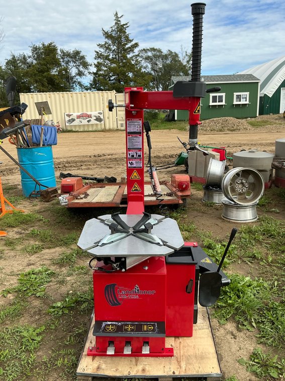 Land Honor LHR-TC24 tire machine, New
