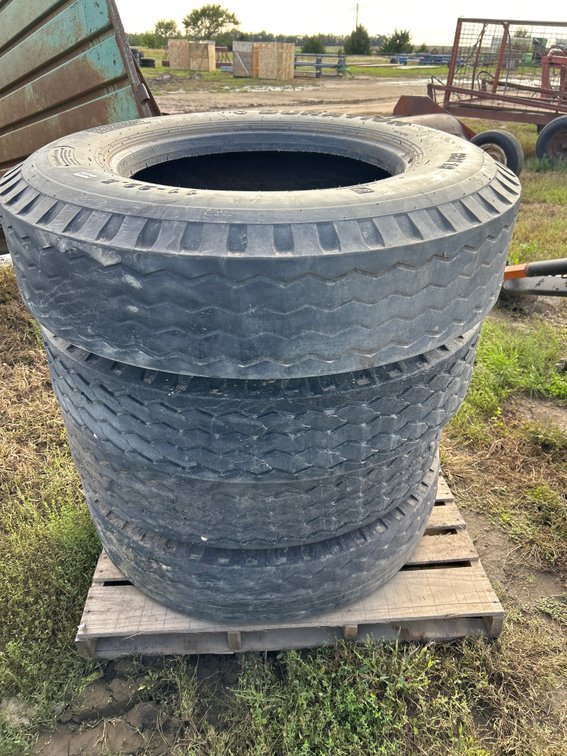 (4) 11R22.5 tires