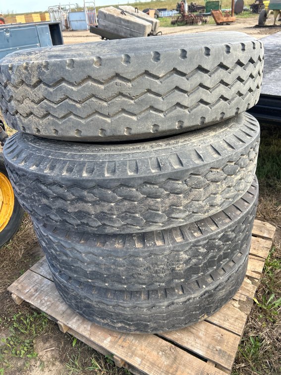 (4) 11R22.5 tires