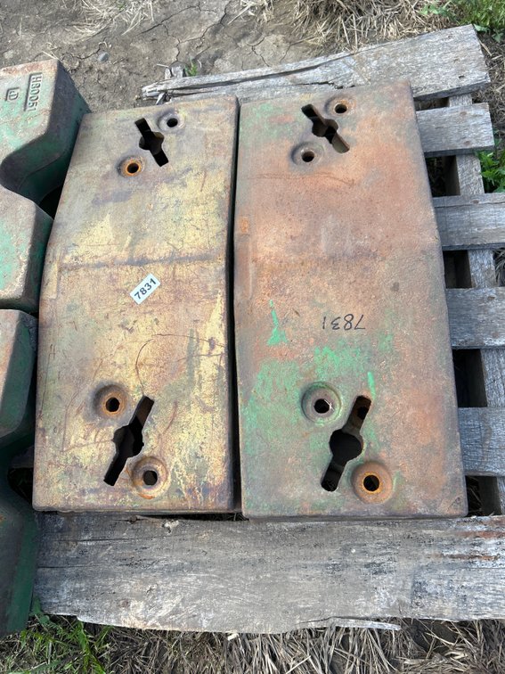 (4) John Deere 20 series front weights