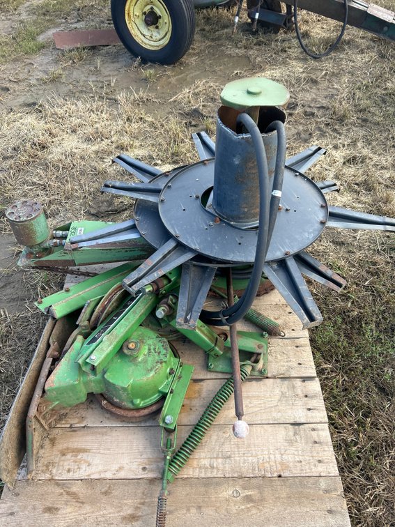 John 220 head parts