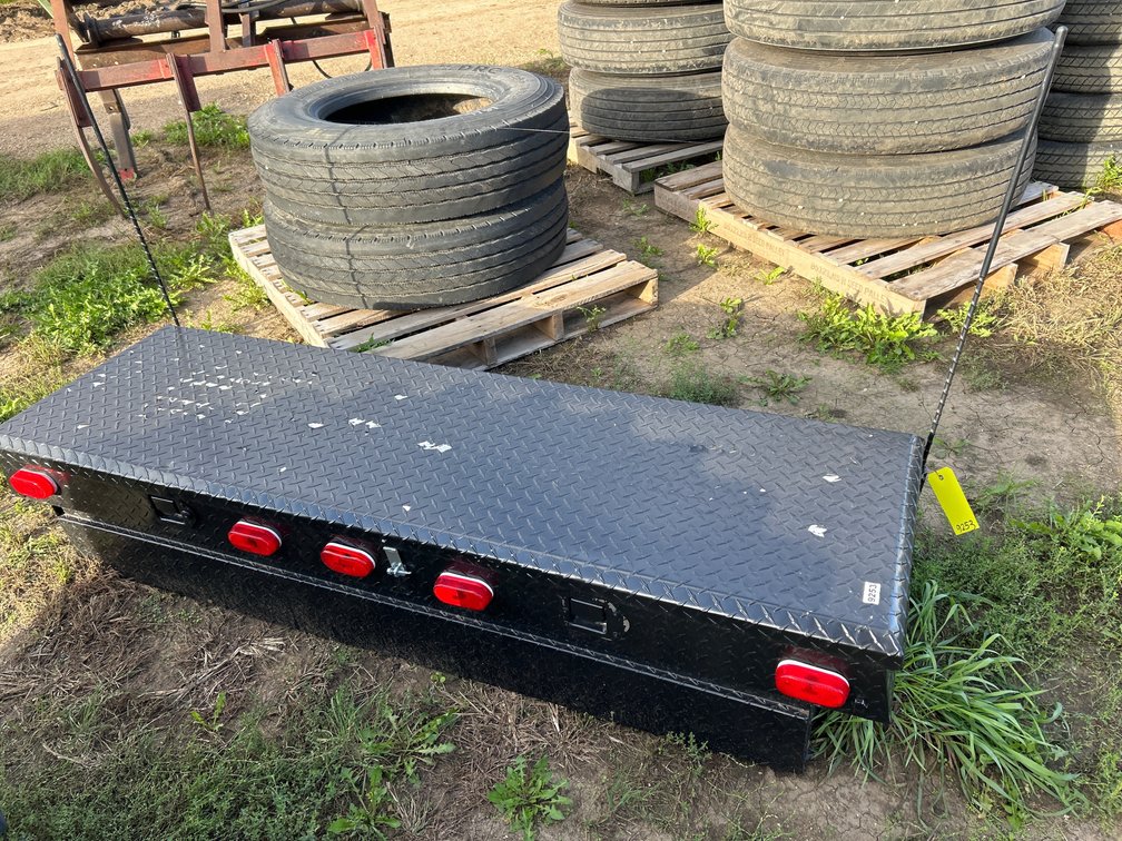 Black Diamond Plate Tool Box