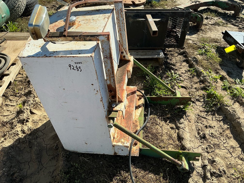 John Deere auxiliary fuel tank