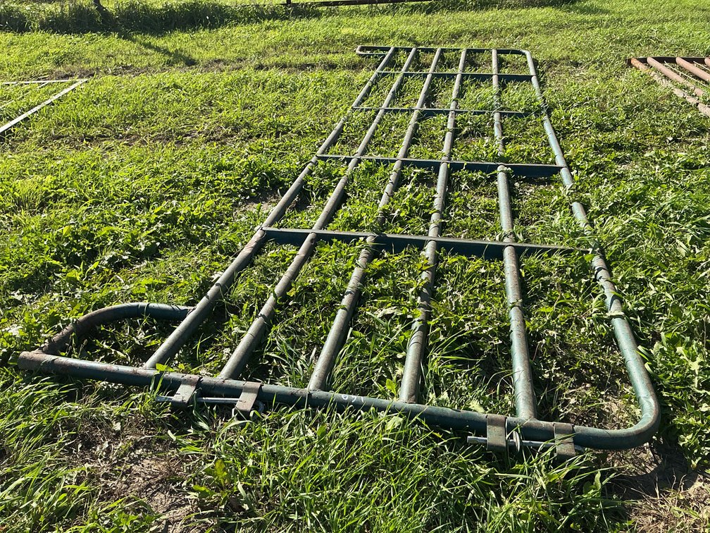 (1) green corral panel
