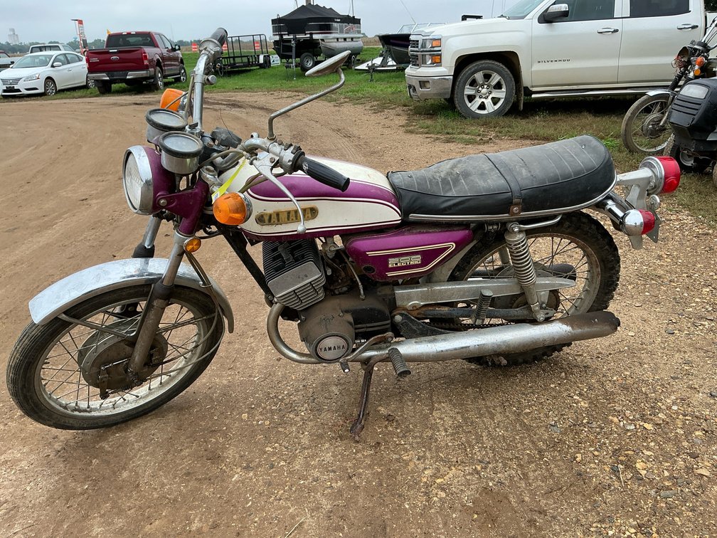 1972 Yamaha motorcycle 200cc