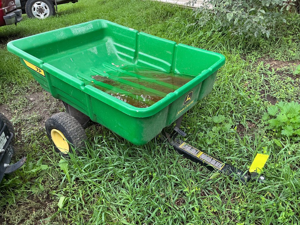 John Deere garden cart