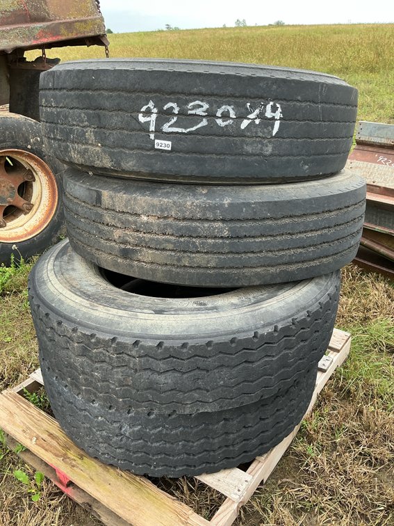 (4) Michelin 315/80-22.5 tires