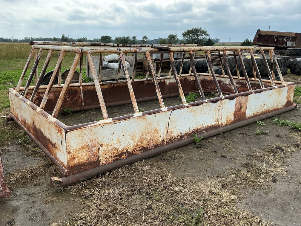 double bale feeder