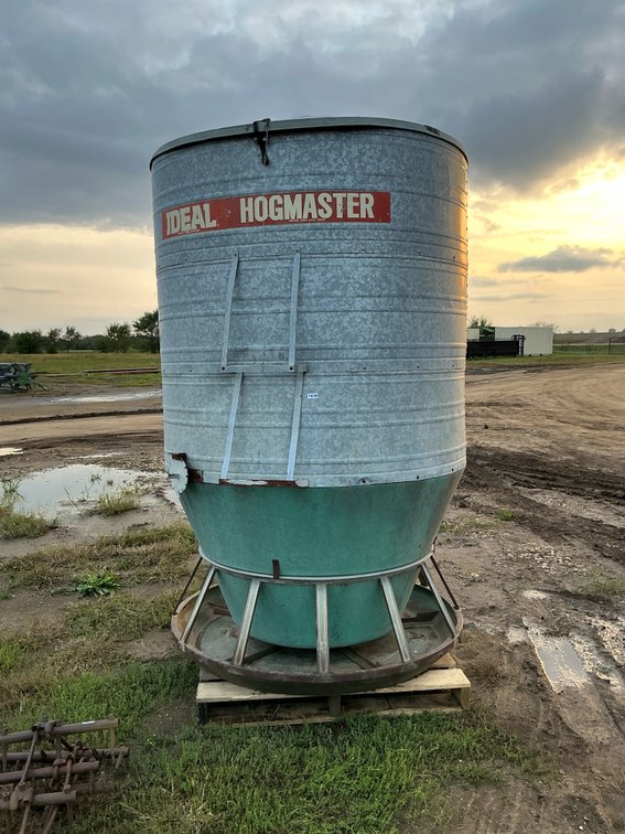 hog feeder