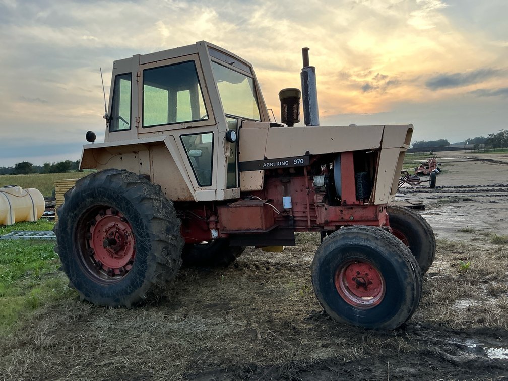 Case Agri King 970 tractor